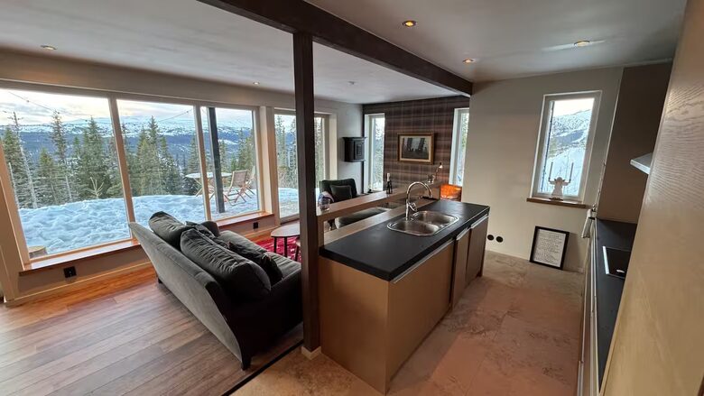 Refined Alpine Apartment in Scenic Björnen - Åre, Sweden