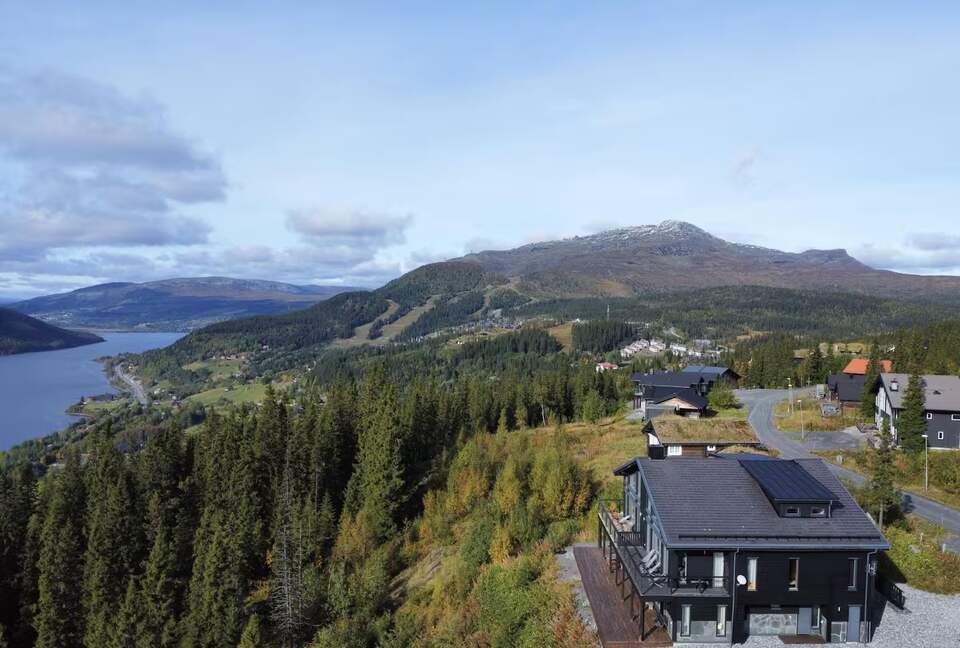 Refined Alpine Apartment in Scenic Björnen - Åre, Sweden