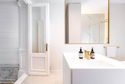 Elegant Heritage Home with Private Zen Garden - Antwerp, Belgium