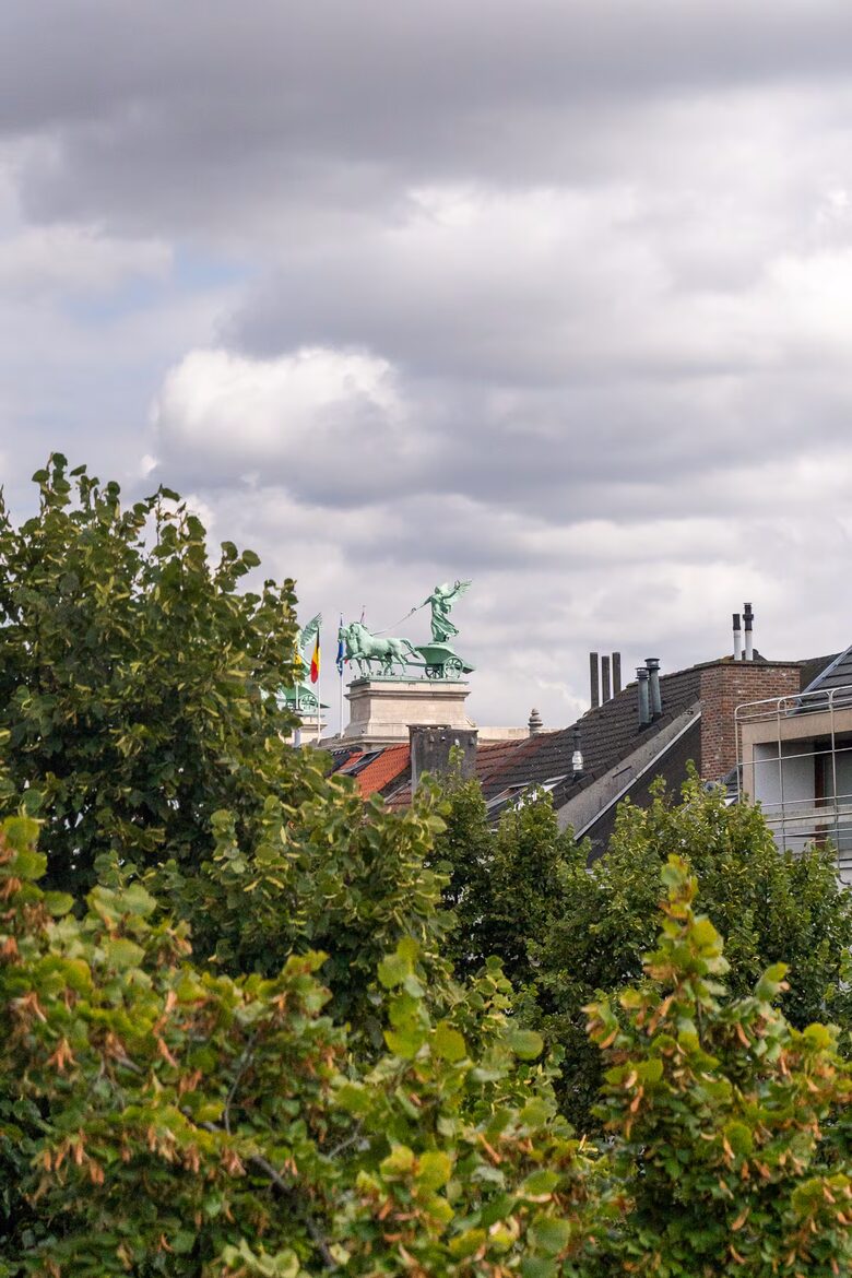 Elegant Heritage Home with Private Zen Garden - Antwerp, Belgium