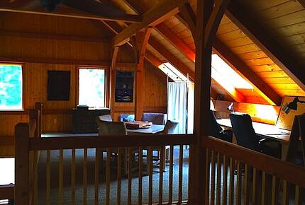 Husum Hideaway - Husum, Washington