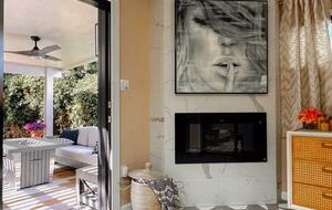 La Jolla Coastal Retreat Near Windansea Beach - La Jolla, California