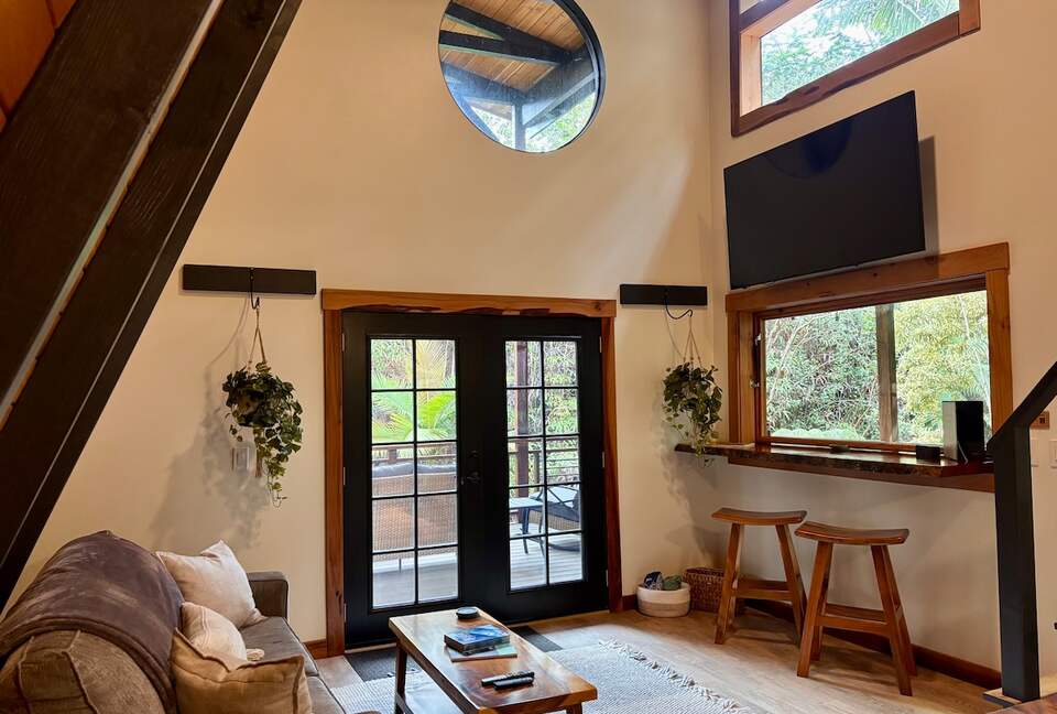 Spring-Fed Serenity | Off-Grid Luxury on the Hāmākua Coast - Hakalau, Hawaii