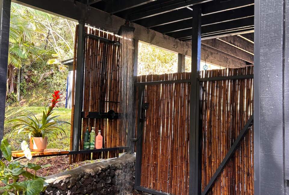 Spring-Fed Serenity | Off-Grid Luxury on the Hāmākua Coast - Hakalau, Hawaii