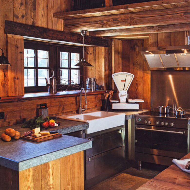 Alpine Haven with Panoramic Matterhorn Views - Cuneaz, Ayas, Italy