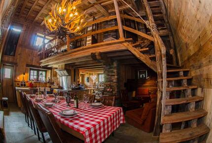 Alpine Haven with Panoramic Matterhorn Views - Cuneaz, Ayas, Italy