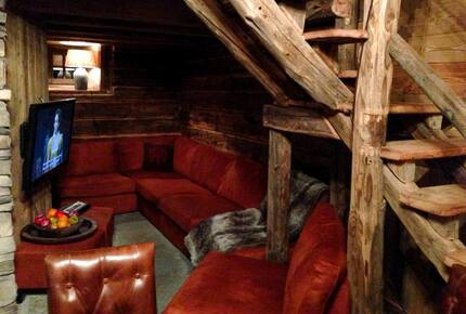 Alpine Haven with Panoramic Matterhorn Views - Cuneaz, Ayas, Italy