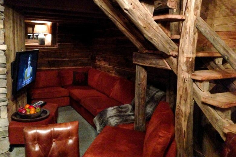 Alpine Haven with Panoramic Matterhorn Views - Cuneaz, Ayas, Italy