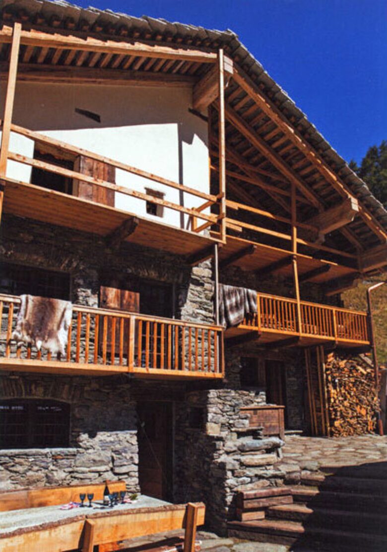 Alpine Haven with Panoramic Matterhorn Views - Cuneaz, Ayas, Italy