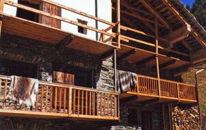 Alpine Haven with Panoramic Matterhorn Views - Cuneaz, Ayas, Italy