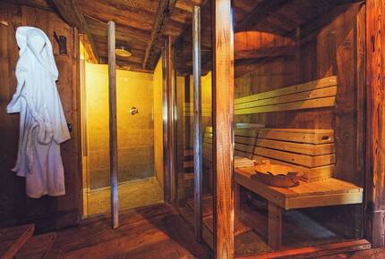 Alpine Haven with Panoramic Matterhorn Views - Cuneaz, Ayas, Italy