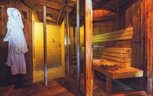 Alpine Haven with Panoramic Matterhorn Views - Cuneaz, Ayas, Italy