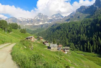Alpine Haven with Panoramic Matterhorn Views - Cuneaz, Ayas, Italy