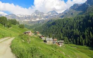 Alpine Haven with Panoramic Matterhorn Views - Cuneaz, Ayas, Italy