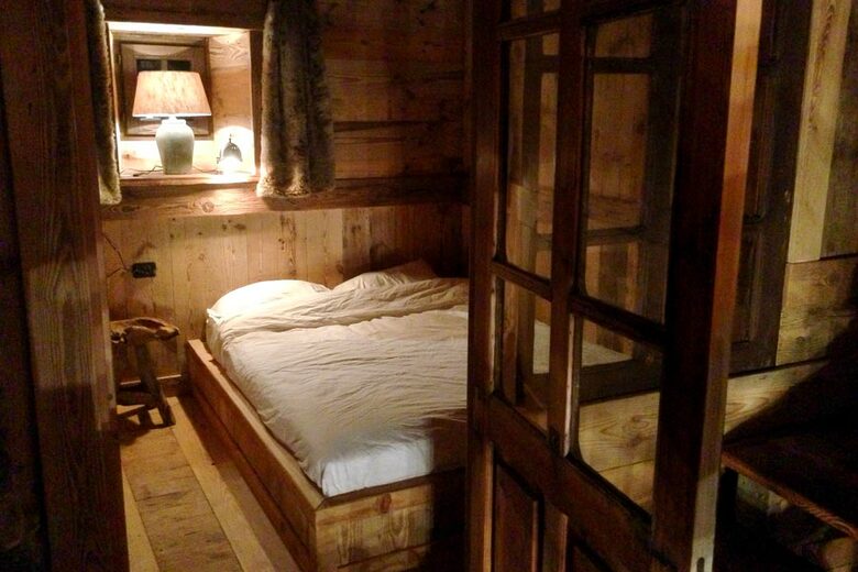 Alpine Haven with Panoramic Matterhorn Views - Cuneaz, Ayas, Italy