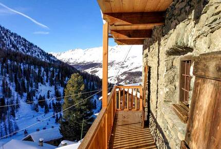 Alpine Haven with Panoramic Matterhorn Views - Cuneaz, Ayas, Italy