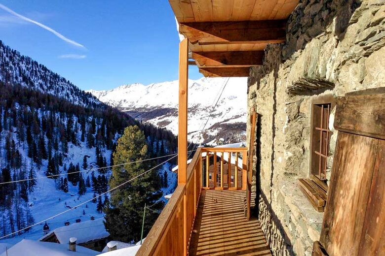 Alpine Haven with Panoramic Matterhorn Views - Cuneaz, Ayas, Italy