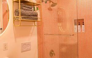 La Jolla Coastal Retreat Near Windansea Beach - La Jolla, California