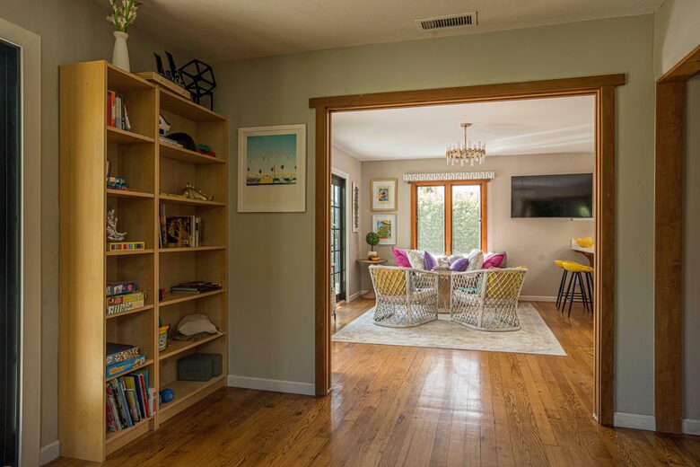 La Jolla Coastal Retreat Near Windansea Beach - La Jolla, California