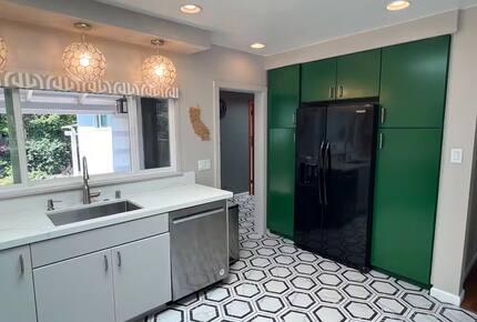 La Jolla Coastal Retreat Near Windansea Beach - La Jolla, California