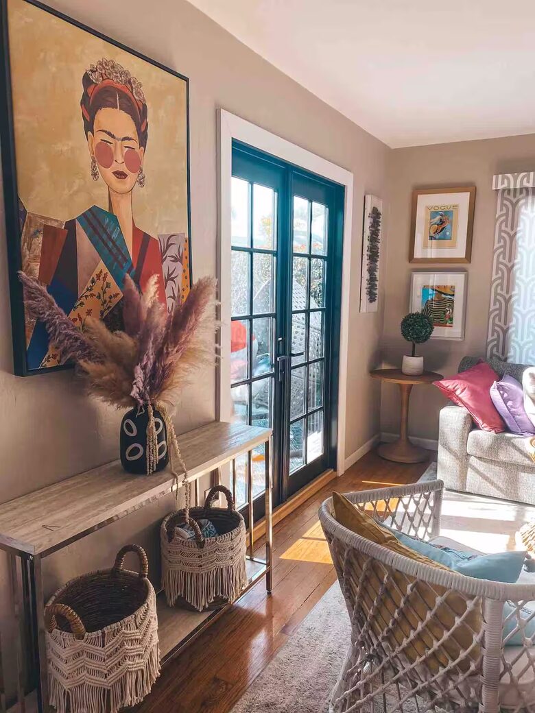 La Jolla Coastal Retreat Near Windansea Beach - La Jolla, California