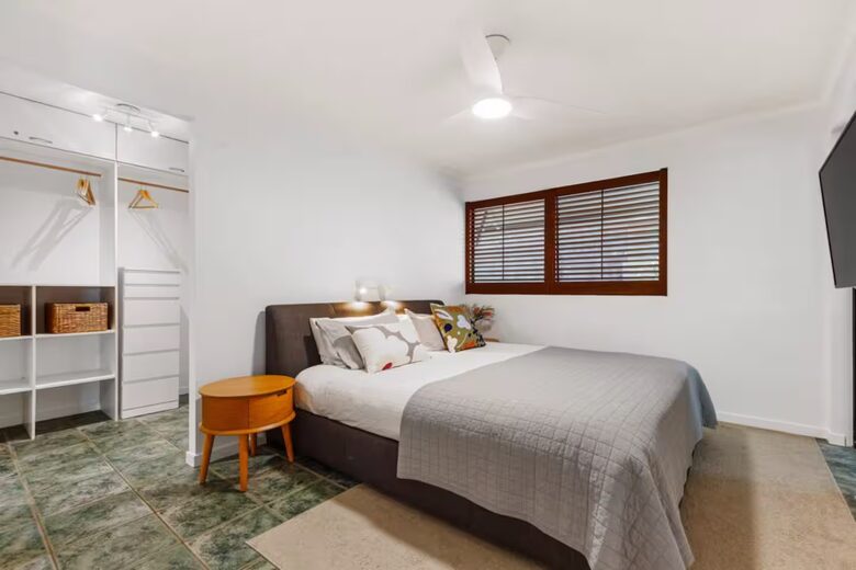 Luxury on Cylinder Beach - Point Lookout, Australia