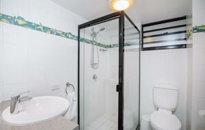 Luxury on Cylinder Beach - Point Lookout, Australia