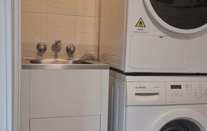 Luxury on Cylinder Beach - Point Lookout, Australia