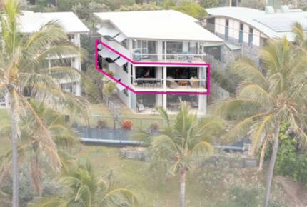 Luxury on Cylinder Beach - Point Lookout, Australia