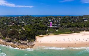 Luxury on Cylinder Beach - Point Lookout, Australia