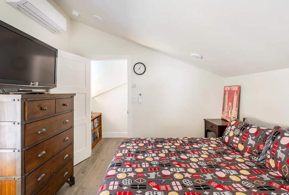 Modern Alpine Chalet Walkable to Heavenly - South Lake Tahoe, California