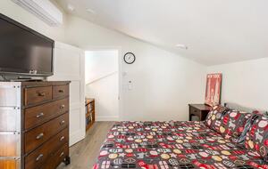 Modern Alpine Chalet Walkable to Heavenly - South Lake Tahoe, California