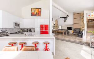 Modern Alpine Chalet Walkable to Heavenly - South Lake Tahoe, California