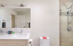 Modern Alpine Chalet Walkable to Heavenly - South Lake Tahoe, California