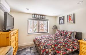 Modern Alpine Chalet Walkable to Heavenly - South Lake Tahoe, California