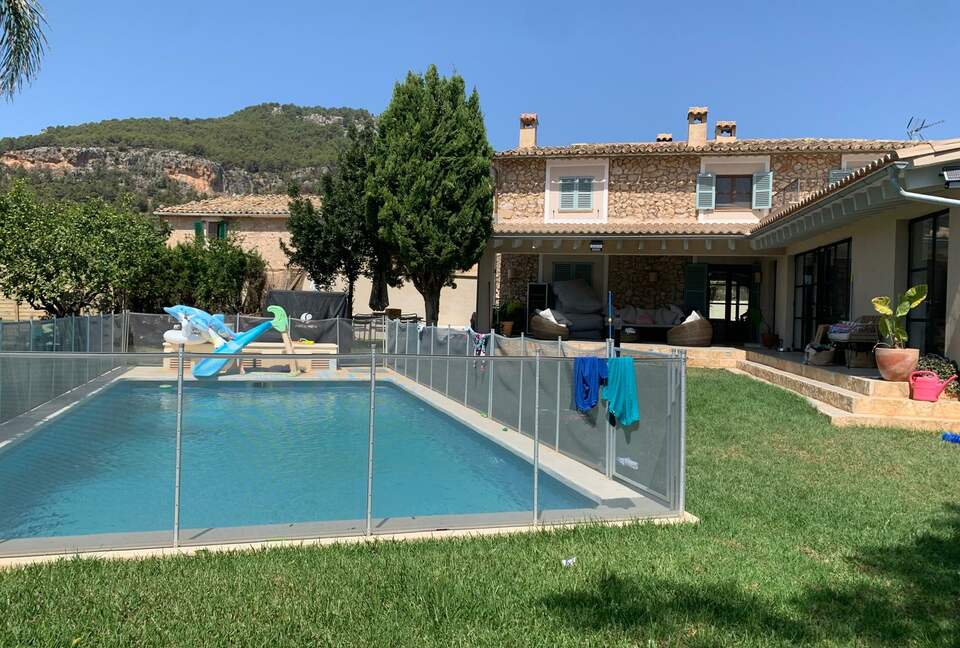 Exquisite Balearic Villa with Lush Gardens & Elevated Amenities - Calvià, Mallorca, Spain