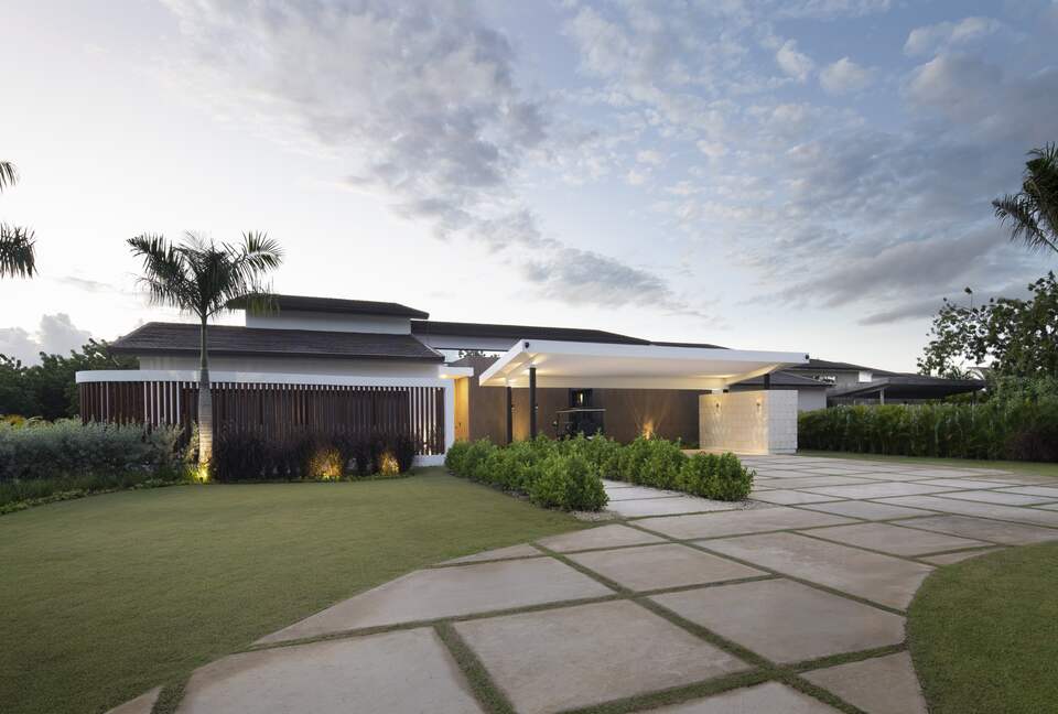 Modern Caribbean Retreat Near Polo Fields - La Romana, Dominican Republic