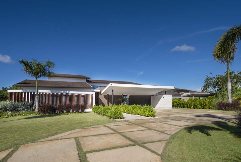 Modern Caribbean Retreat Near Polo Fields - La Romana, Dominican Republic