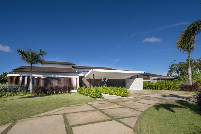 Modern Caribbean Retreat Near Polo Fields - La Romana, Dominican Republic