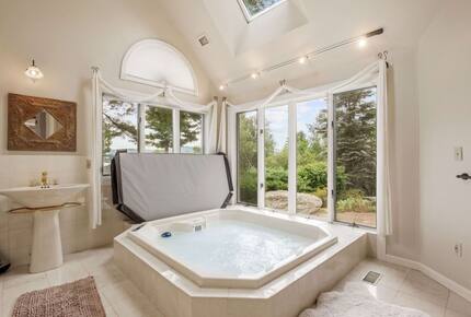 Lake-Country Home for Ski Days, Hikes & Indoor Hot Tub Relaxation - Laconia, New Hampshire