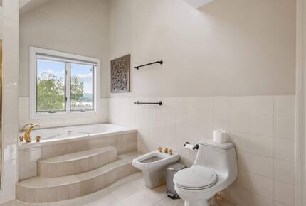 Lake-Country Home for Ski Days, Hikes & Indoor Hot Tub Relaxation - Laconia, New Hampshire