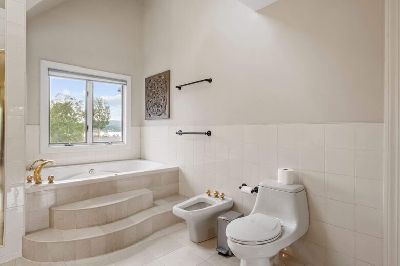 Lake-Country Home for Ski Days, Hikes & Indoor Hot Tub Relaxation - Laconia, New Hampshire