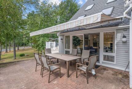 Lake-Country Home for Ski Days, Hikes & Indoor Hot Tub Relaxation - Laconia, New Hampshire