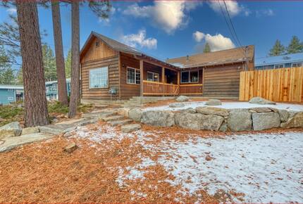 Walk-to-Heavenly Alpine Cabin - South Lake Tahoe, California