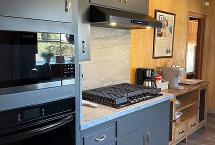 Walk-to-Heavenly Alpine Cabin - South Lake Tahoe, California