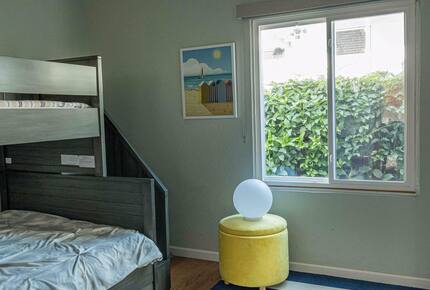 La Jolla Coastal Retreat Near Windansea Beach - La Jolla, California