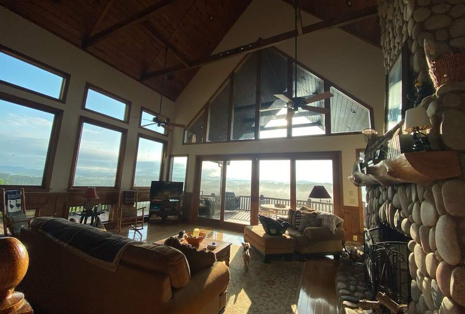 What If Cabin | Scenic Mountain Retreat with Panoramic Views - Blue Ridge, Georgia