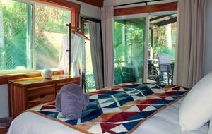 Spring-Fed Serenity | Off-Grid Luxury on the Hāmākua Coast - Hakalau, Hawaii