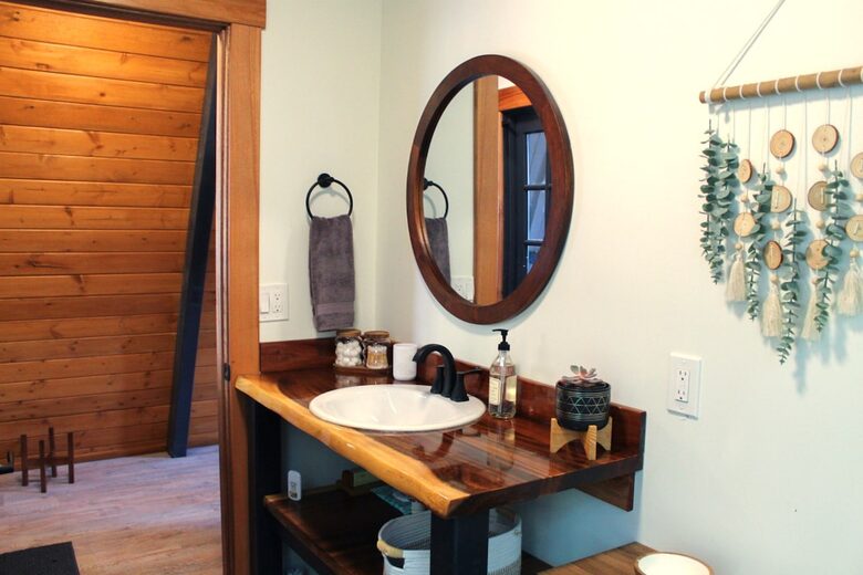 Spring-Fed Serenity | Off-Grid Luxury on the Hāmākua Coast - Hakalau, Hawaii