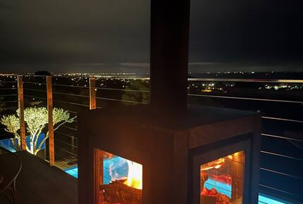 Modern beach house with 180 degrees bay views - Melbourne, Australia